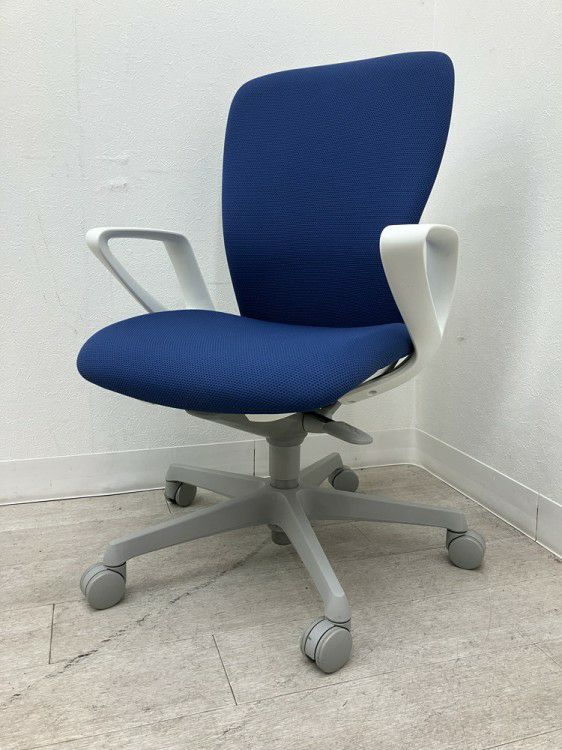 オカムラsulato(スラート)シリーズ 固定肘付スラートチェア 商品画像16