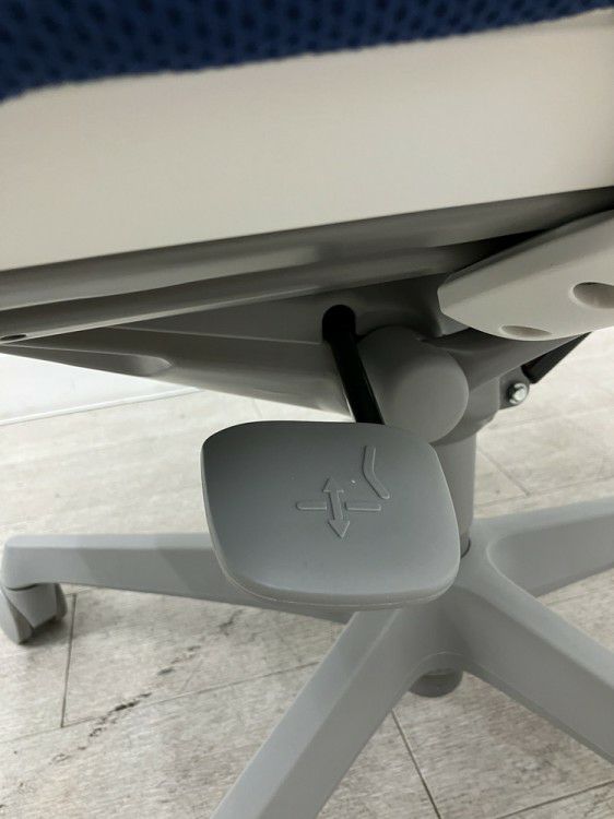 オカムラsulato(スラート)シリーズ 固定肘付スラートチェア 商品画像20