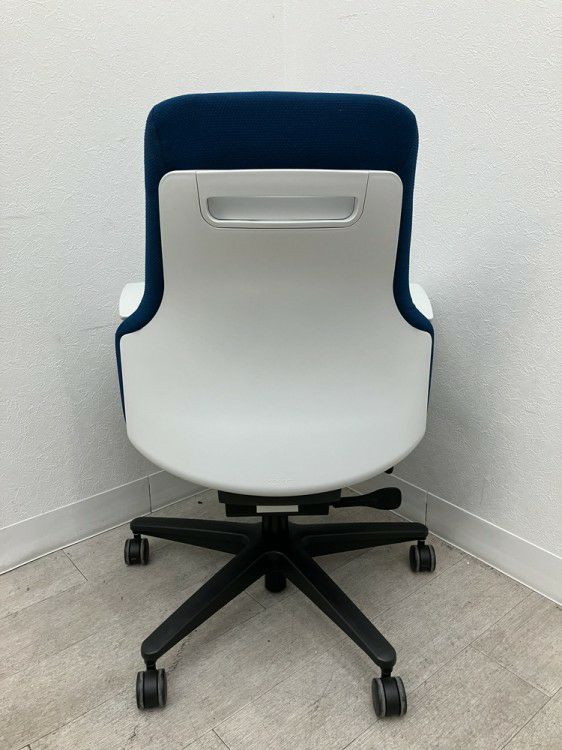 コクヨ固定肘付グーフォチェア 商品画像4