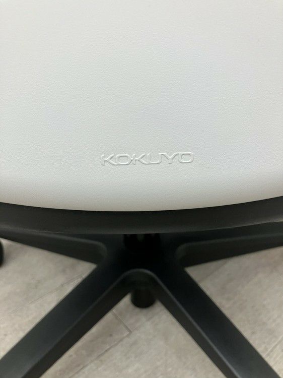 コクヨ固定肘付グーフォチェア 商品画像5