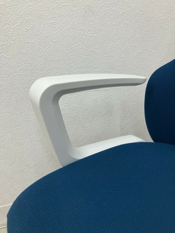 コクヨ固定肘付グーフォチェア 商品画像11