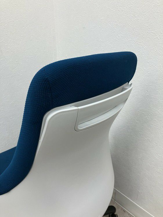 コクヨ固定肘付グーフォチェア 商品画像12