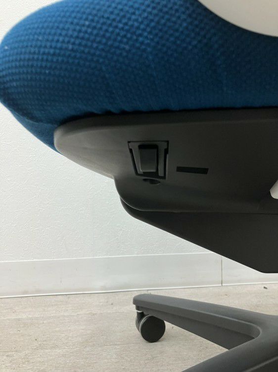 コクヨ固定肘付グーフォチェア 商品画像18