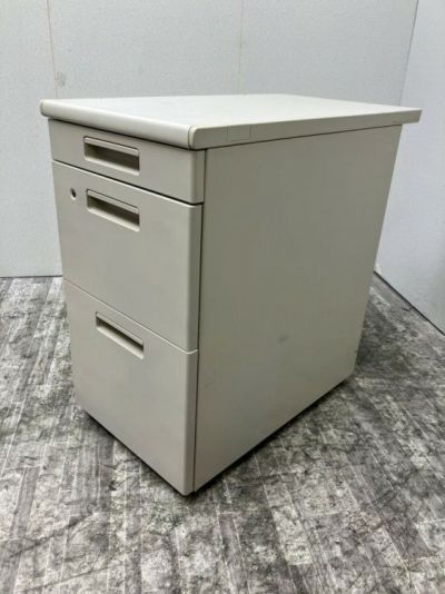 コクヨ3段脇机 商品画像1