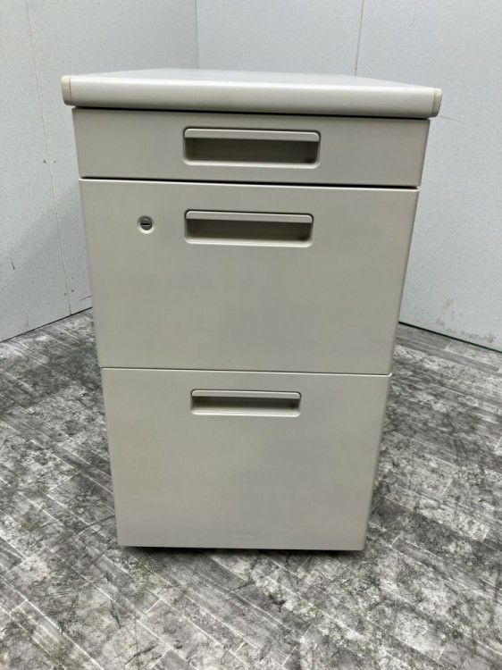 コクヨ3段脇机 商品画像2