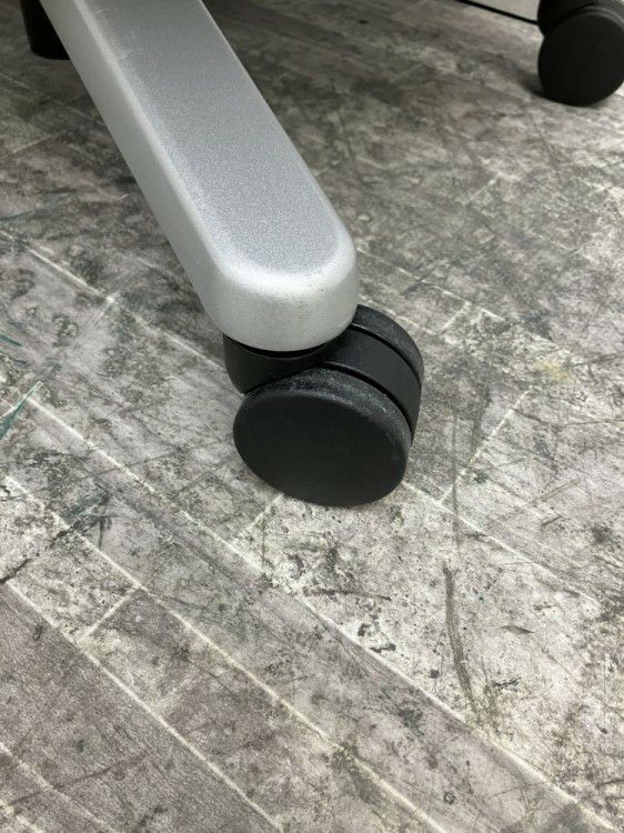 コクヨ320シリーズ 固定肘付マネジメントチェア 商品画像6