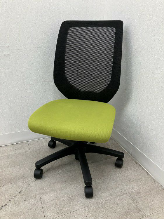 イトーキcolt（コルト）シリーズ コルトチェア 商品画像1