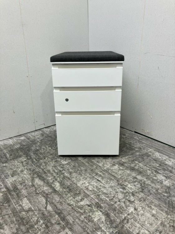 コクヨクッション付きインサイドワゴン 商品画像2