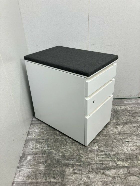 コクヨクッション付きインサイドワゴン 商品画像3