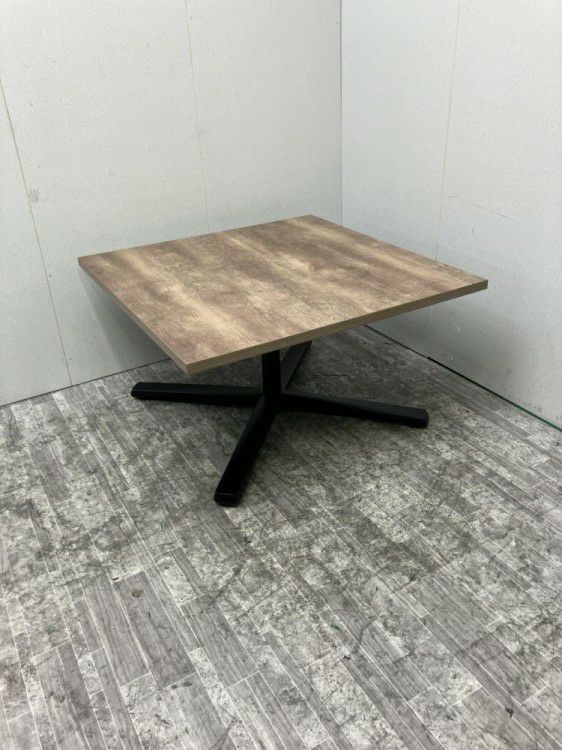 オカムラLives Meeting Table(ライブス ミーティングテーブル)シリーズ 900角ローテーブル 商品画像1