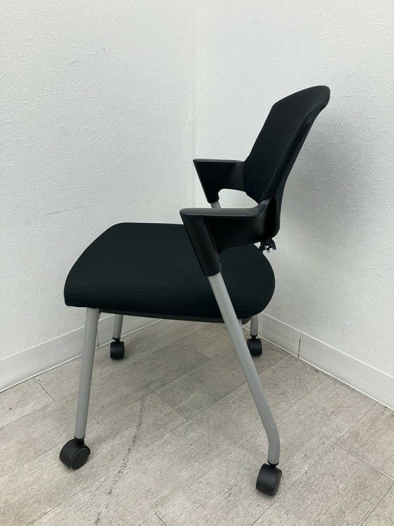 コクヨプロッティシリーズ スタッキングチェア 商品画像5