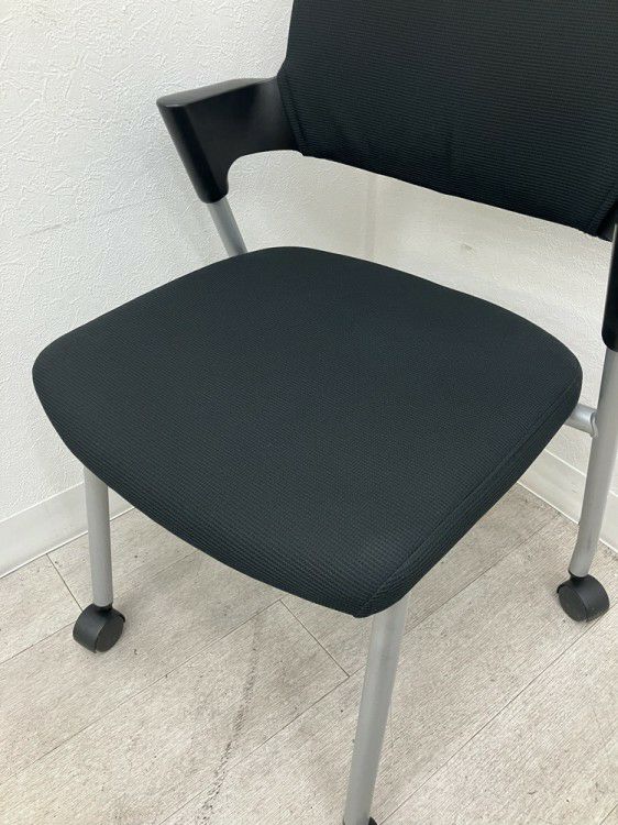 コクヨプロッティシリーズ スタッキングチェア 商品画像8