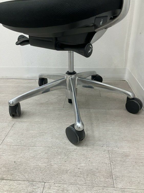 オカムラSabrina(サブリナ)シリーズ 固定肘付サブリナチェア 商品画像6