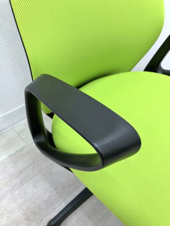 オカムラCG-M(シージーエム)シリーズ 固定肘付CG-Mチェア 商品画像8