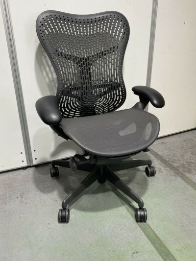 HermanMiller（ハーマンミラー） 肘付きミラチェア | 無限堂ネットショップ