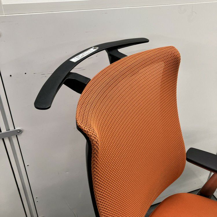 コクヨ固定肘付ベゼルチェア 商品画像5