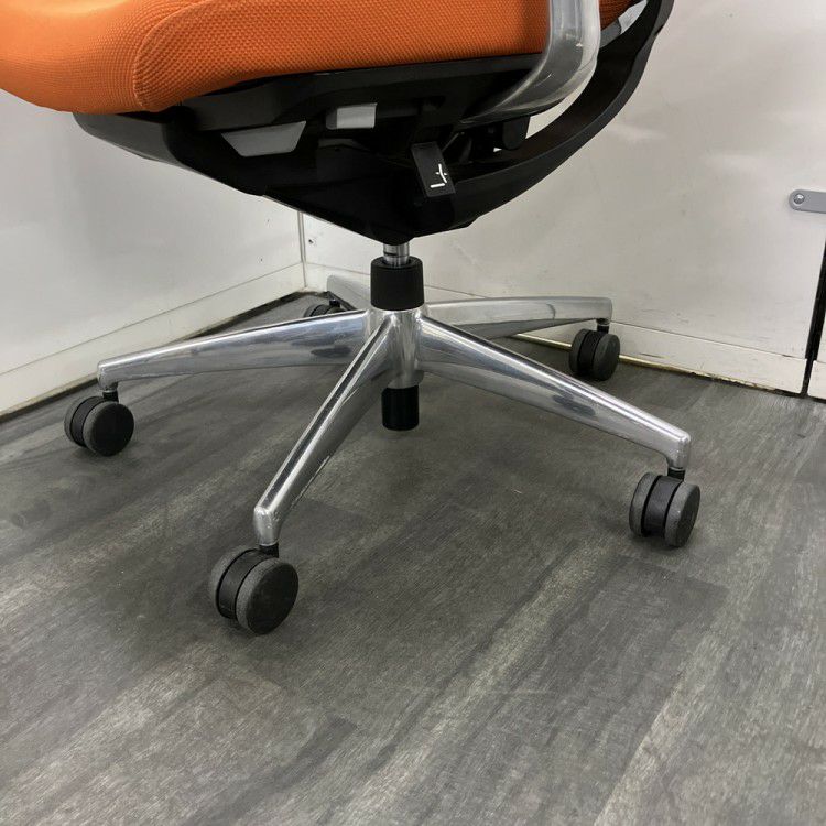 コクヨ固定肘付ベゼルチェア 商品画像12