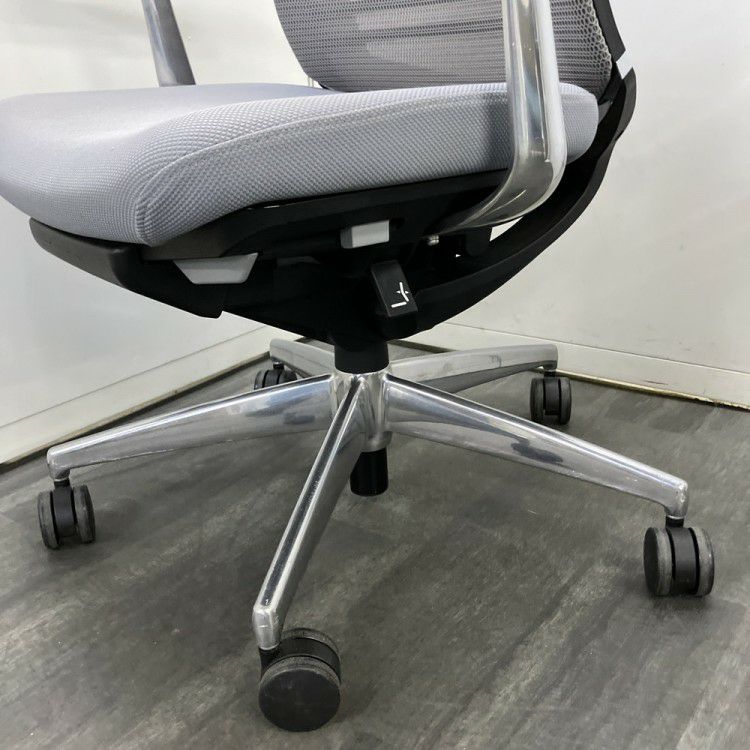 コクヨ固定肘付ベゼルチェア 商品画像12