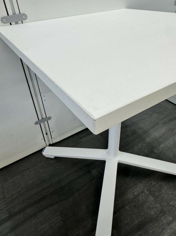 コクヨビエナ（VIENA）シリーズ 角テーブル 商品画像3