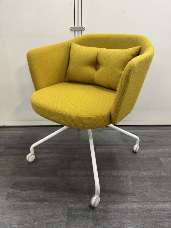 コクヨCOODE（コーデ）シリーズ ミーティングチェア4脚セット 商品画像2