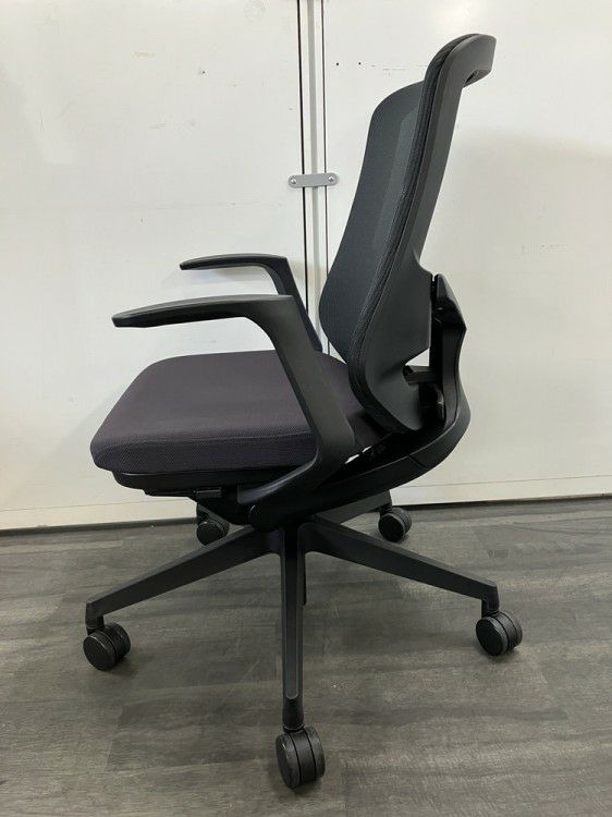 ナイキ固定肘付セリフトチェア 商品画像2