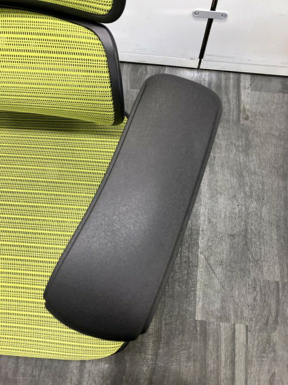 エルゴヒューマン可動肘付ベーシックチェア 商品画像11