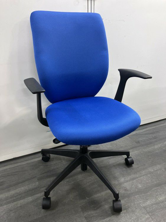 コクヨソプラ（Sopra）チェア 固定肘付ソプラチェア 商品画像1