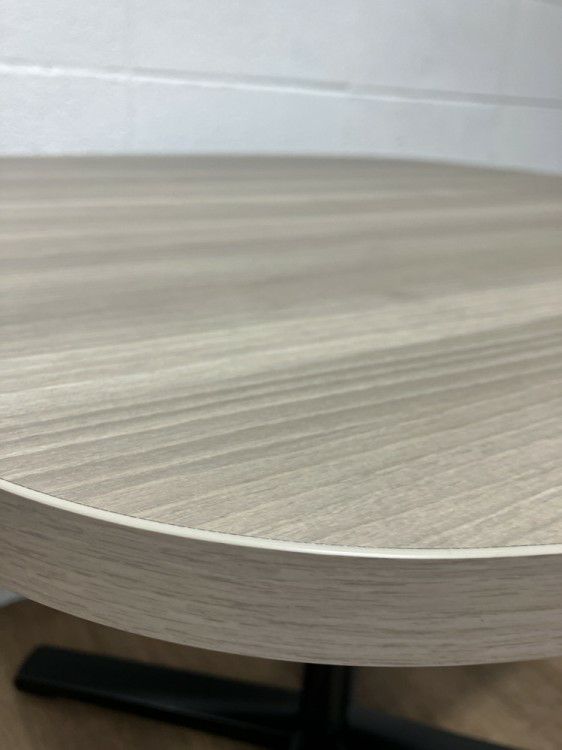 オカムラライブスシリーズ 角テーブル 商品画像3