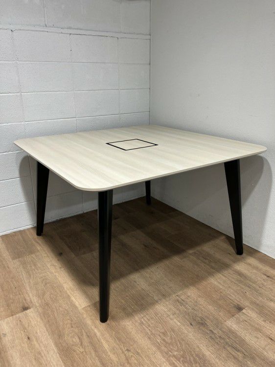 オカムラライブスワークテーブルシリーズ 1200ワークテーブル 商品画像1