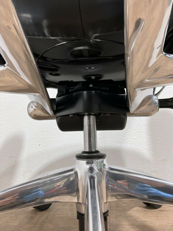 オカムラコンテッサ（Contessa）チェア 可動肘付コンテッサチェア 商品画像7