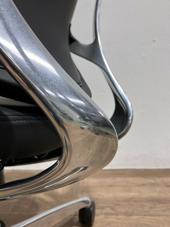 オカムラコンテッサ（Contessa）チェア 可動肘付コンテッサチェア 商品画像10