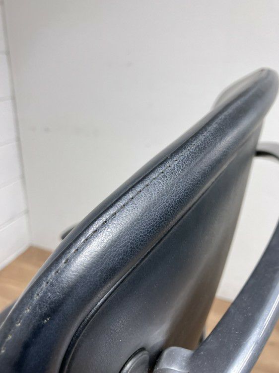 オカムラコンテッサ（Contessa）チェア 可動肘付コンテッサチェア 商品画像11