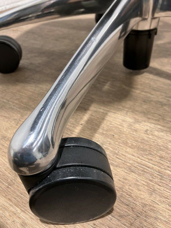 オカムラコンテッサ（Contessa）チェア 可動肘付コンテッサチェア 商品画像12