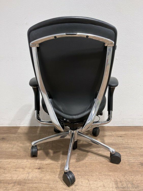 オカムラコンテッサ（Contessa）チェア 可動肘付コンテッサチェア 商品画像3