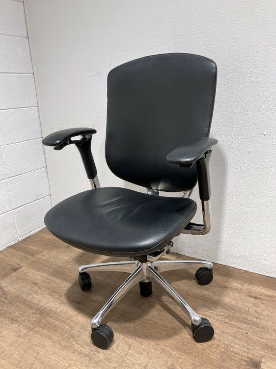 オカムラコンテッサ（Contessa）チェア 可動肘付コンテッサチェア 商品画像7