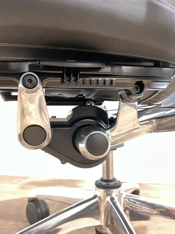 オカムラコンテッサ（Contessa）チェア 可動肘付コンテッサチェア 商品画像12