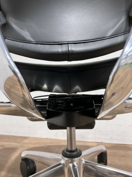 オカムラコンテッサ（Contessa）チェア 可動肘付コンテッサチェア 商品画像13