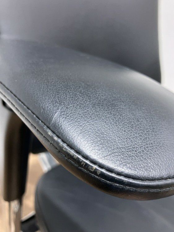 オカムラコンテッサ（Contessa）チェア 可動肘付コンテッサチェア 商品画像14