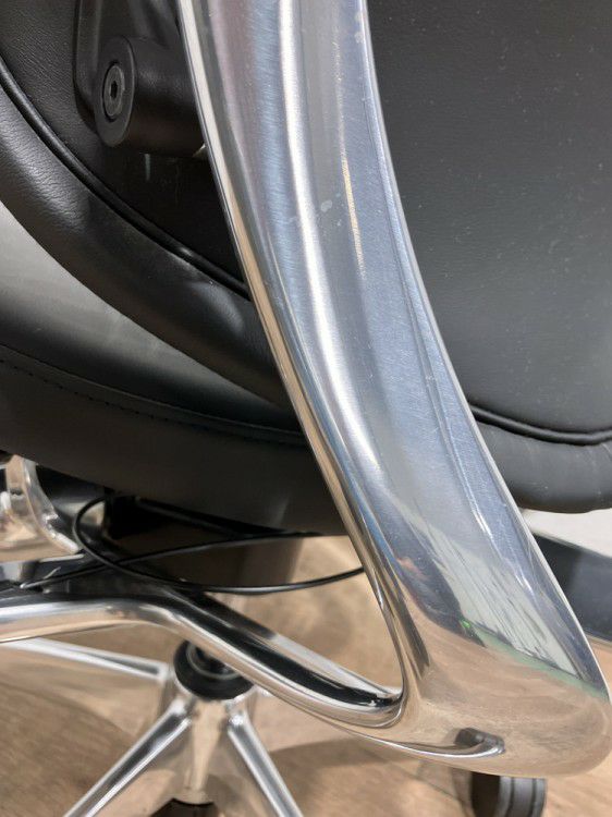 オカムラコンテッサ（Contessa）チェア 可動肘付コンテッサチェア 商品画像18