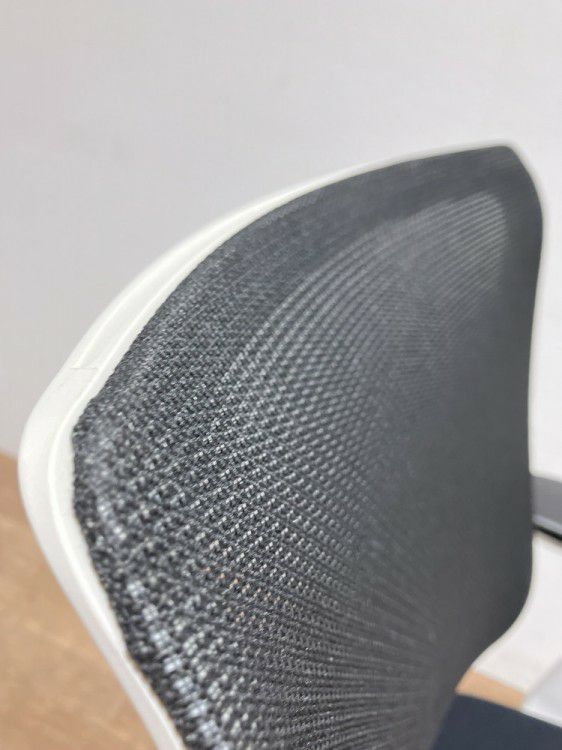 コクヨミトラチェア 肘付ミトラチェア 商品画像5