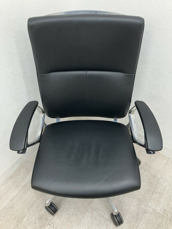 オカムラDuke(デューク)シリーズ 固定肘付デュークチェア 商品画像6