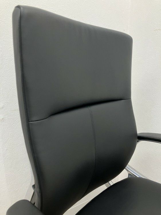 オカムラDuke(デューク)シリーズ 固定肘付デュークチェア 商品画像7