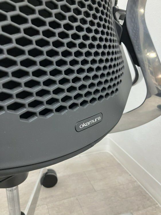 オカムラDuke(デューク)シリーズ 固定肘付デュークチェア 商品画像21