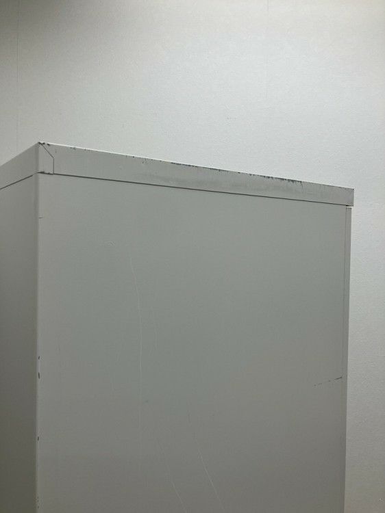 東京鋼器4人用ロッカー 商品画像4