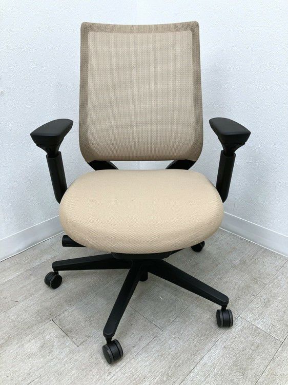 コクヨMitra2（ミトラ2）チェア 可動肘付ミトラ2チェア 商品画像2