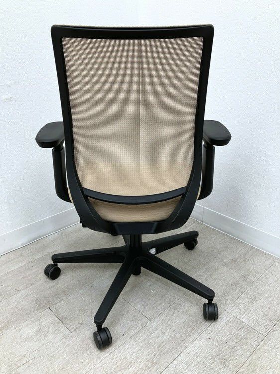 コクヨMitra2（ミトラ2）チェア 可動肘付ミトラ2チェア 商品画像4