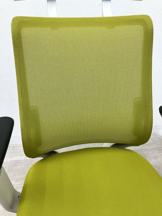 コクヨミトラチェア 可動肘付ミトラチェア 商品画像5