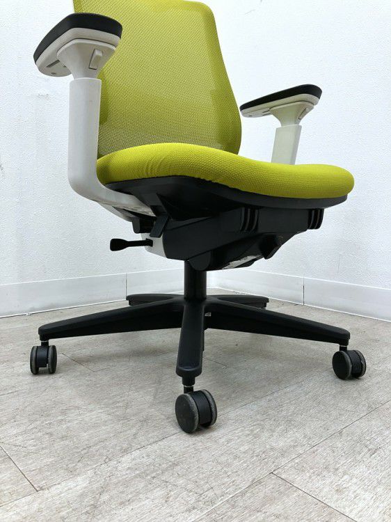 コクヨミトラチェア 可動肘付ミトラチェア 商品画像9