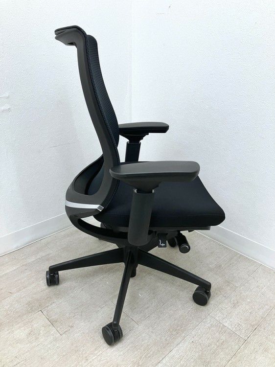 コクヨBezel(ベゼル)チェア 可動肘付ベゼルチェア 商品画像3