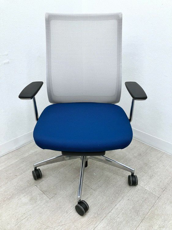 コクヨBezel(ベゼル)チェア 固定肘付ベゼルチェア 商品画像2